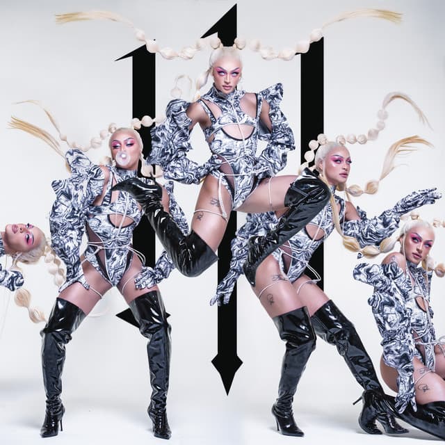Flash Pose by Pabllo Vittar