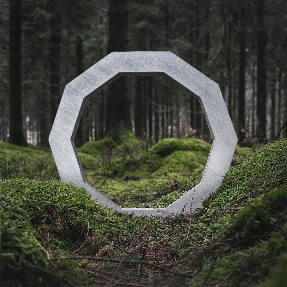 State Lines by Hybrid Minds